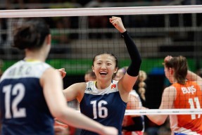半岛体育官网-穆古鲁扎神勇，中国金花爆冷击溃美国队